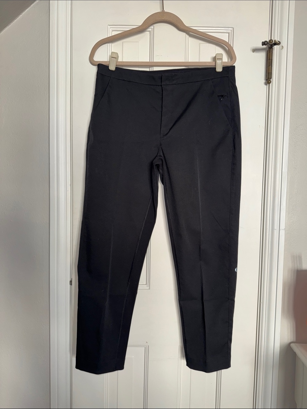 lululemon athletica Black Women’s Cropped Dress Pants